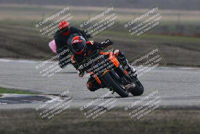 media/Nov-29-2025-TrackDaz (Sat) [[10ae2d9bce]]/B Group/Session 3 (Outside Grapevine)/